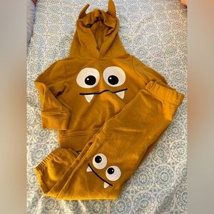 COPY - Gap monster sweatsuit